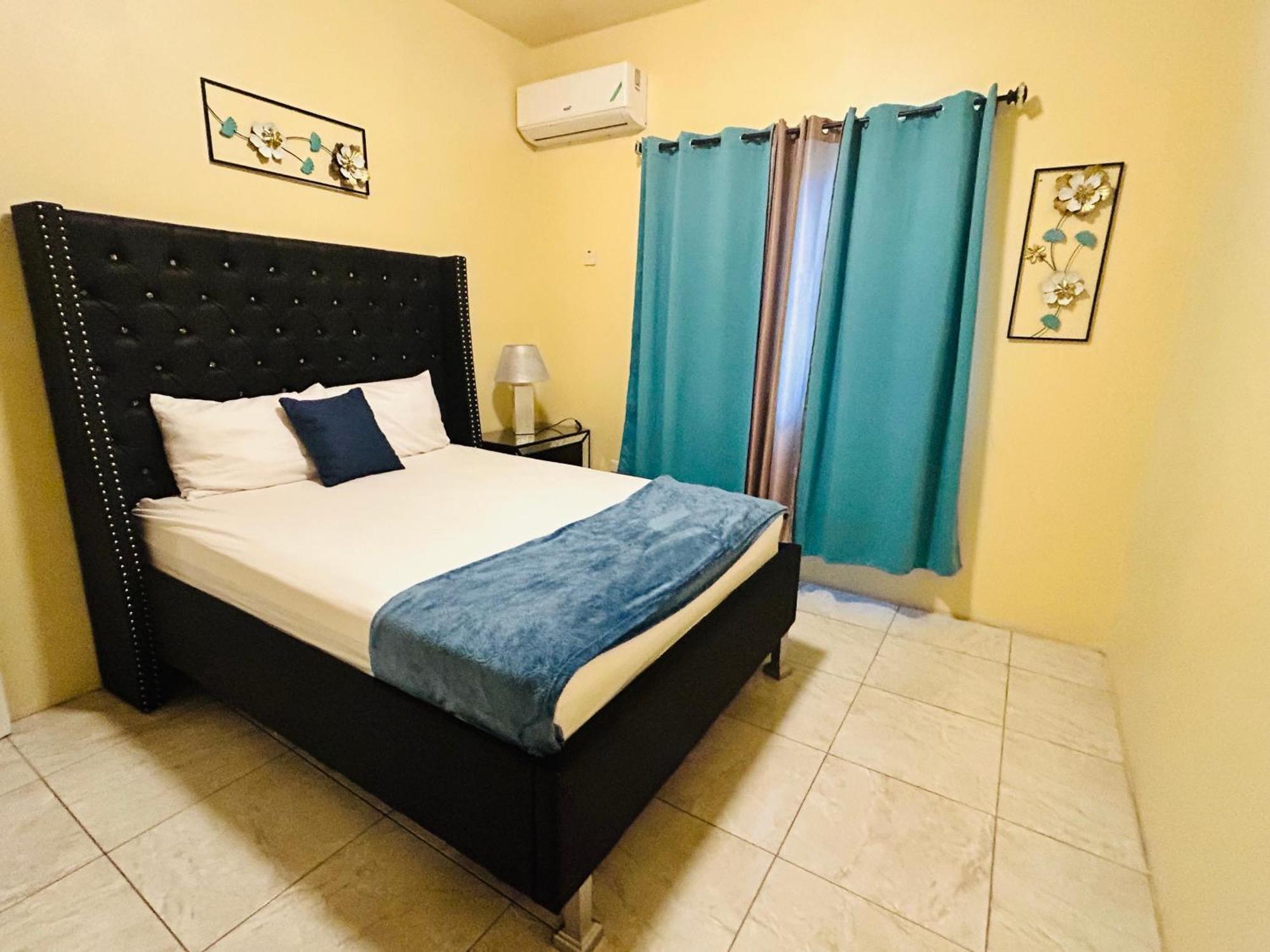 The Rest Stop- Gated Community-24 Hrs Security Montego Bay Exteriör bild
